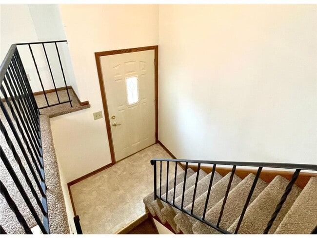 Photo - 6166 Upper 51st St N