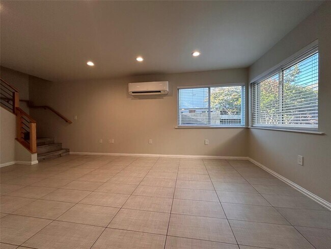 Photo - 8922 Trone Cir