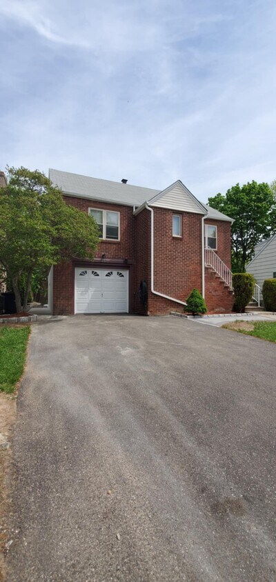 Photo - 297 Tom Hunter Rd (Fort Lee, NJ)