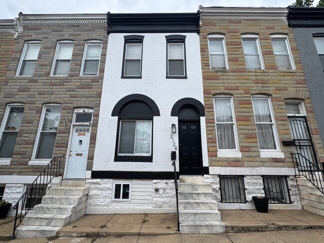 Building Photo - 2128 Hollins St Rental