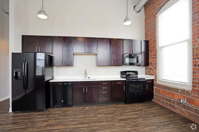 2BR, 2BA - C3/1,100 SF - 14Forty