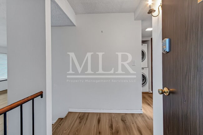 Photo - 8619 Zircon Dr SW