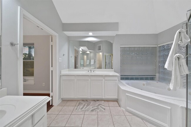 Photo - 12126 Laguna Pointe Ln