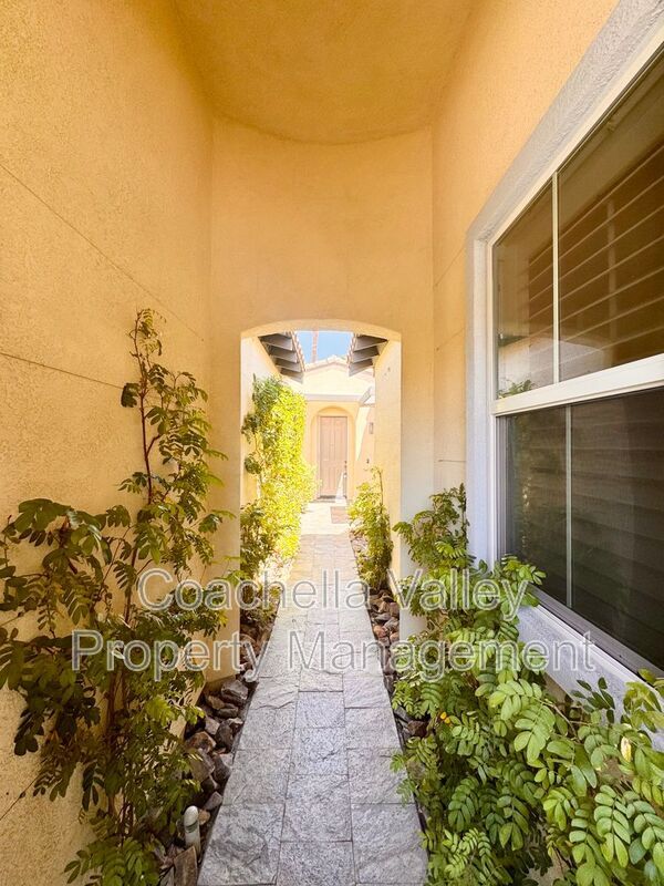 Photo - 138 Shoreline Dr