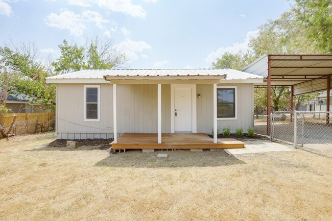 Photo - 221 Porter Dr