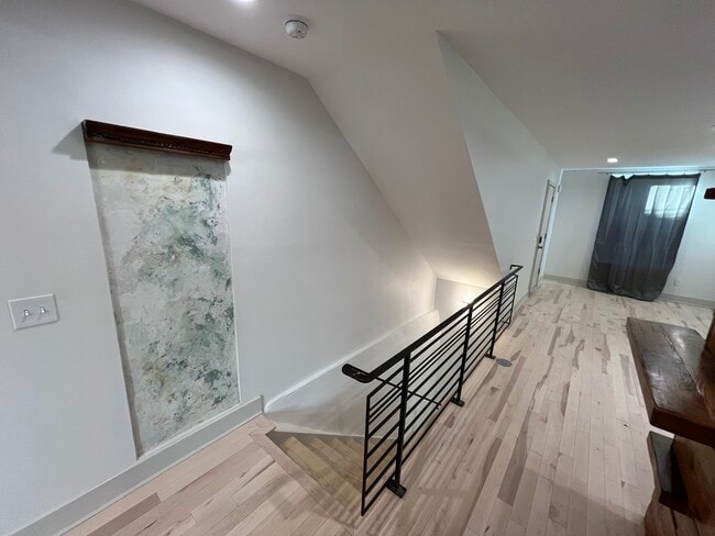 Building Photo - 2019 S Beechwood St Unit 1 Rental
