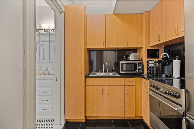 Photo - 21 Beacon St Unit 3D