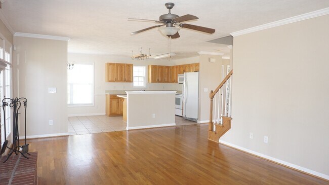 87 Arlington Dr