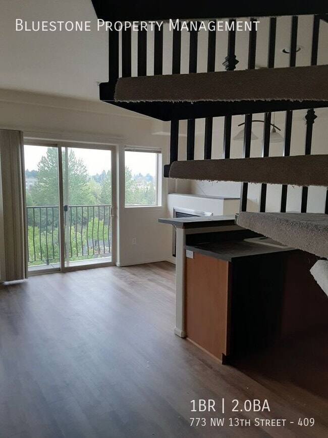 Photo - 1 Bedroom 2 Bath Two Level Loft! 1 Month F... Unit 409