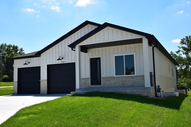 Building Photo - Rent-to-Own - Modern New Construction Home!