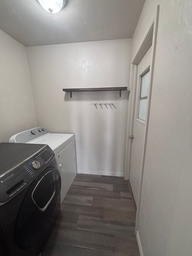 Photo - 1434 Princeton Cir
