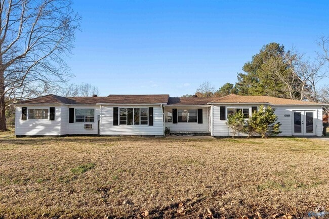 Building Photo - 1189 Cave Spring Rd Rental