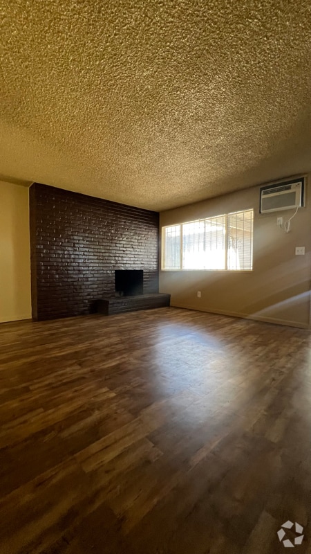 Building Photo - 738 Bedlow Dr Rental