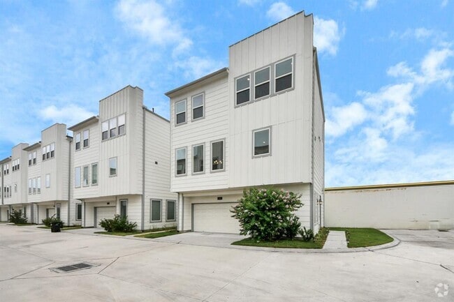 Building Photo - 1743 Cove Cres Ct Rental
