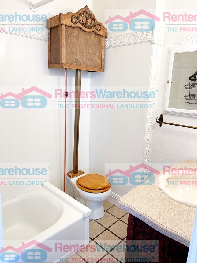 Photo - 970 E 1st Ave