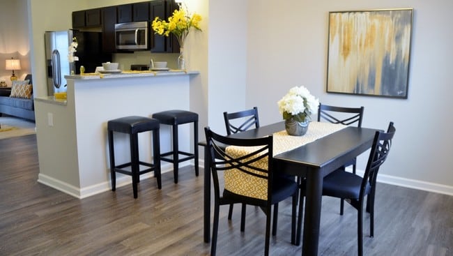 Townhome Dining