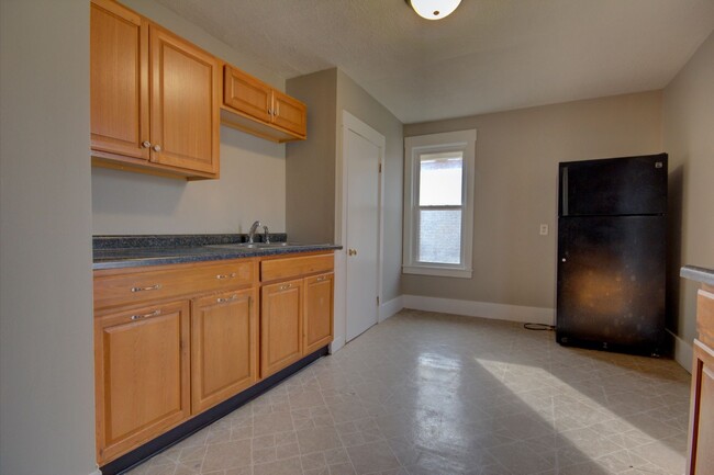 Photo - SL NOR1930 Apartment Unit upper