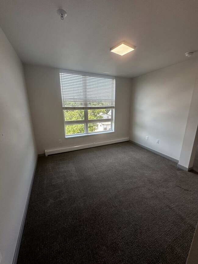 Photo - 300 Sheyenne St Unit 325