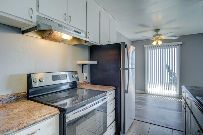 Synergy @ 2019 Shoreline Apartments