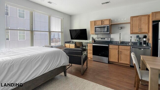 Photo - 302 13th St S Unidad 504