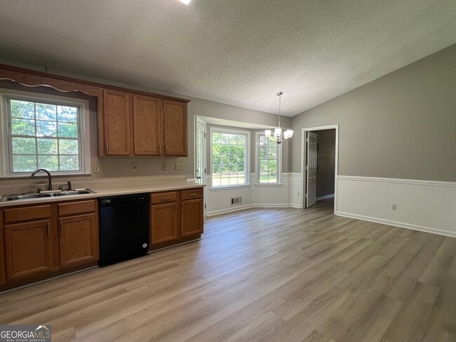 Photo - 745 Mt Bethel Rd