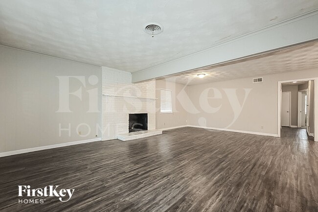 Photo - 3825 Tolbert St