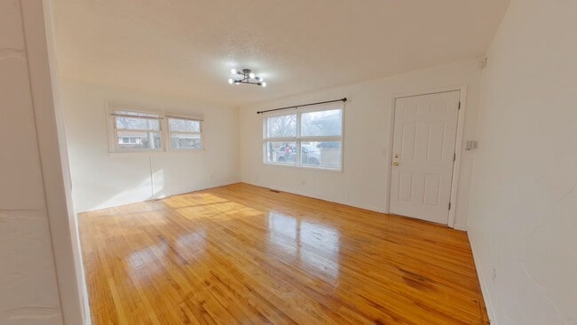 Photo - 2215 S Millwood Ave