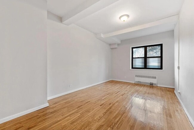 Building Photo - 3616 Henry Hudson Pkwy Rental