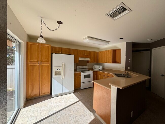 Photo - 91-574-574 Makalea St