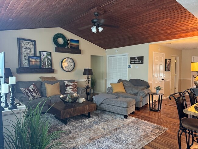 Photo - 2004 W Cherry St Unit 204 West Cherry