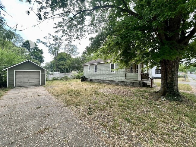 Photo - 1126 Holt St