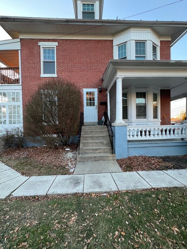 Photo - 4216 W Penn Ave Unidad 2