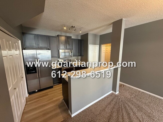 Photo - Woodbury Townhouse Available Now, Open Flo...