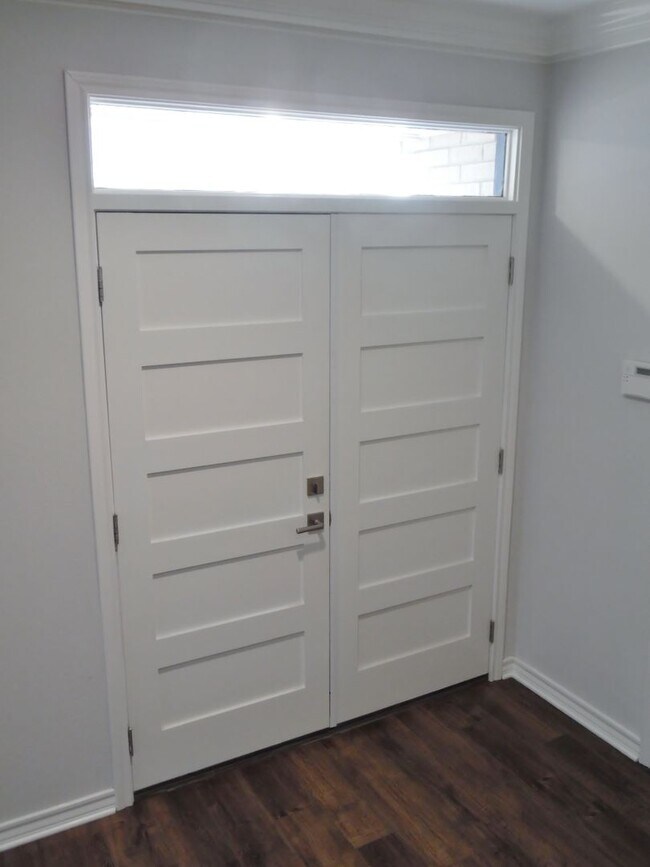 Photo - Wonderfully Remodeled Duplex Near River Crest Country Club!