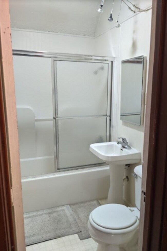 Photo - 1503 S Walnut St Unit Apartment 200