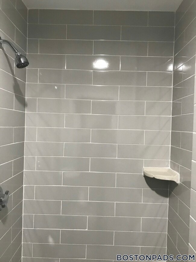 Photo - 109 Pleasant St Unidad 2