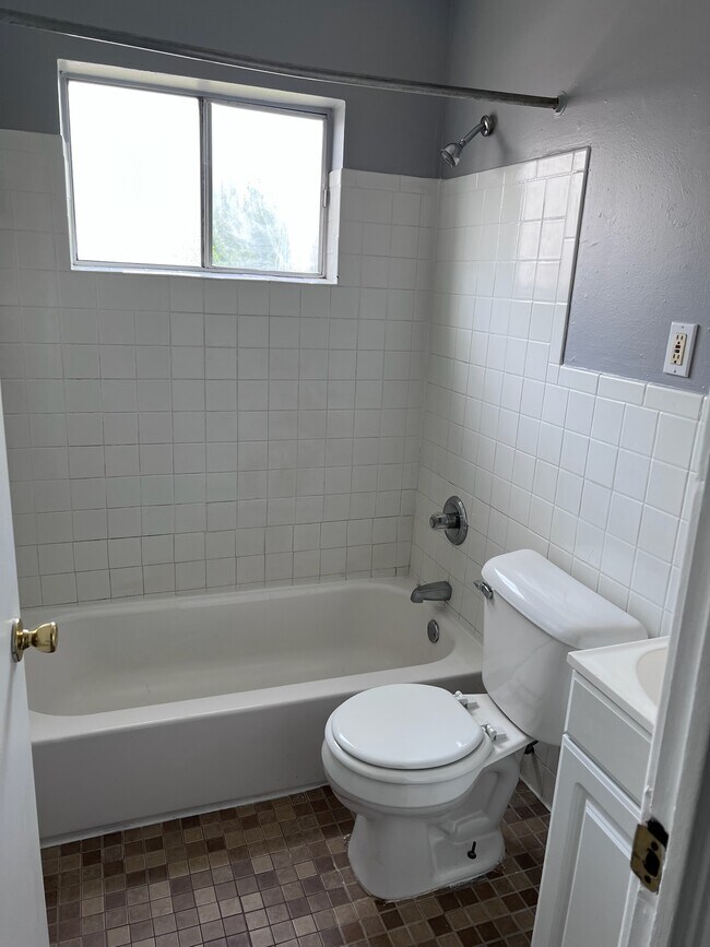 Photo - Mills Unit 11