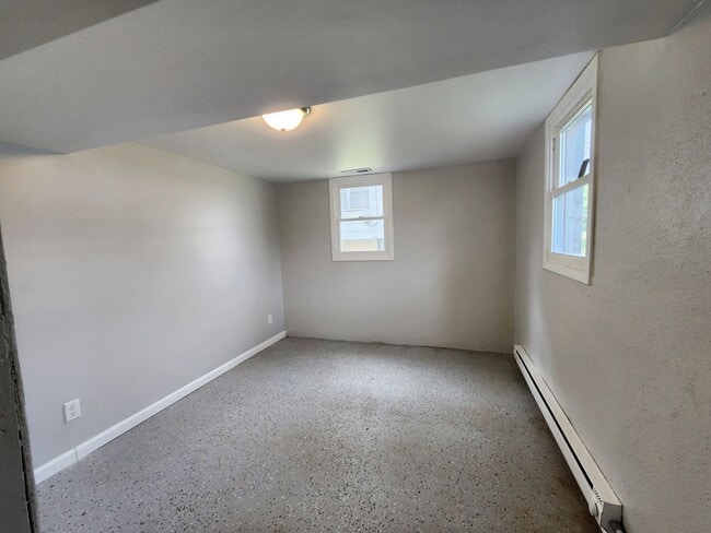 Building Photo - 2432 N Grand Ave E Unit 2