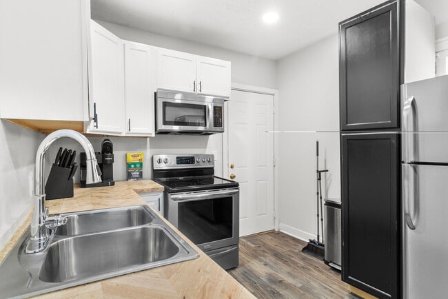 Photo - 3310 E 9th St Unit 3310 E 9th