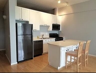 Photo - 3944 N Claremont Ave Unit 306