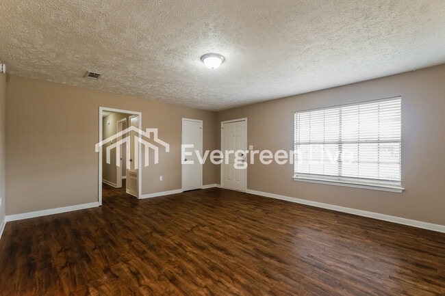 Photo - 6153 Floral Dr