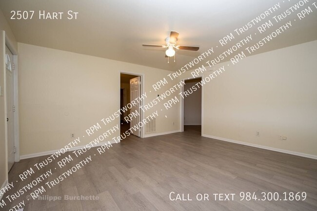 Photo - 2507 Hart St