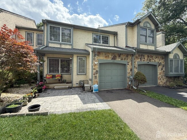 Photo - 37 Dorchester Dr