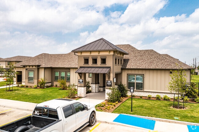 Building Photo - The Green Jay Rental
