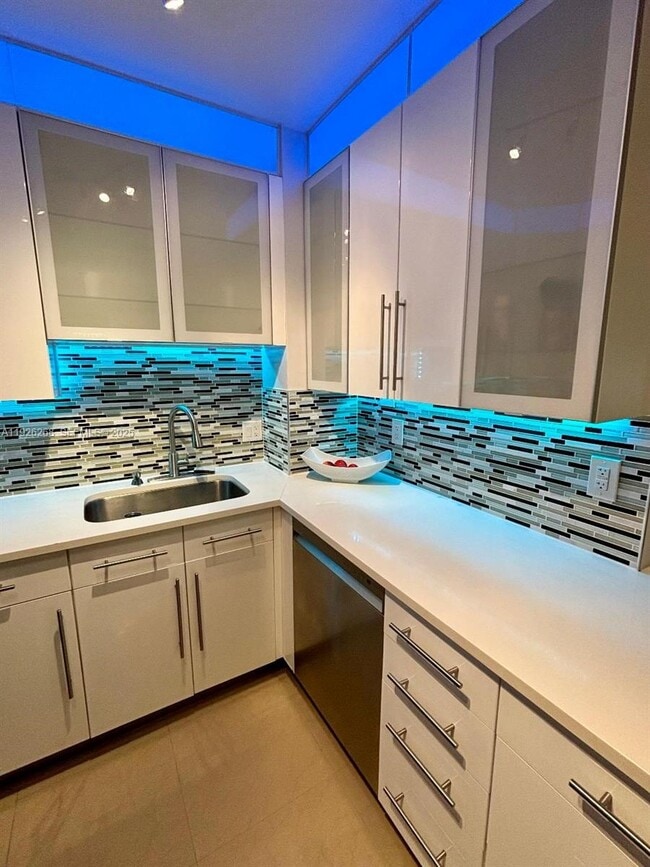 Photo - 7441 Wayne Ave Unit 1R