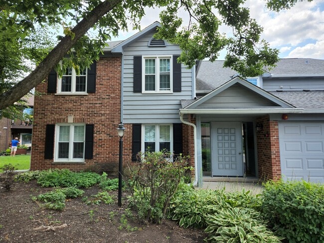 Building Photo - 188 Grove Ave Unit C