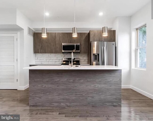 Building Photo - 1945 N 7th St Unit 3