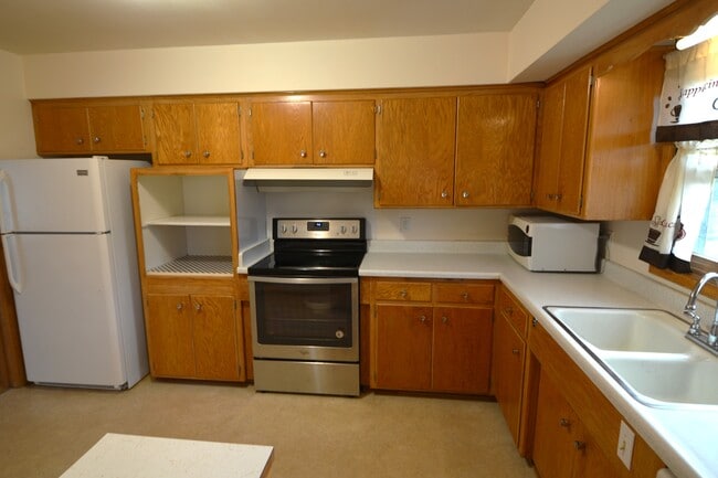 Photo - 1426 Glenhill Road