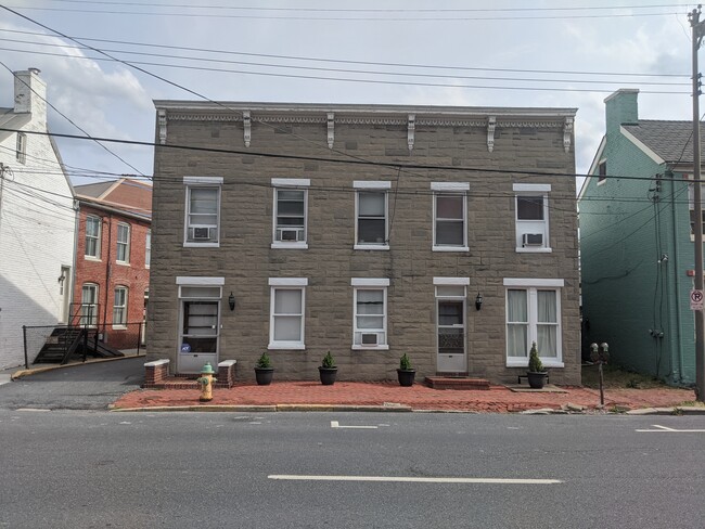 Photo - 248 W Patrick St Unidad 2