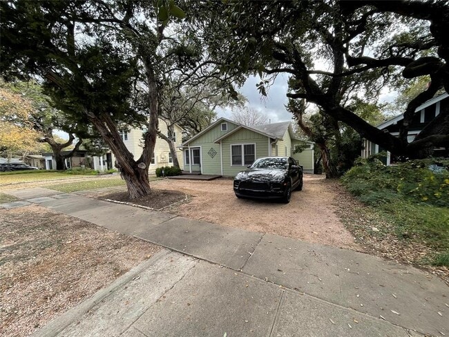 Photo - 1415 Travis Heights Blvd